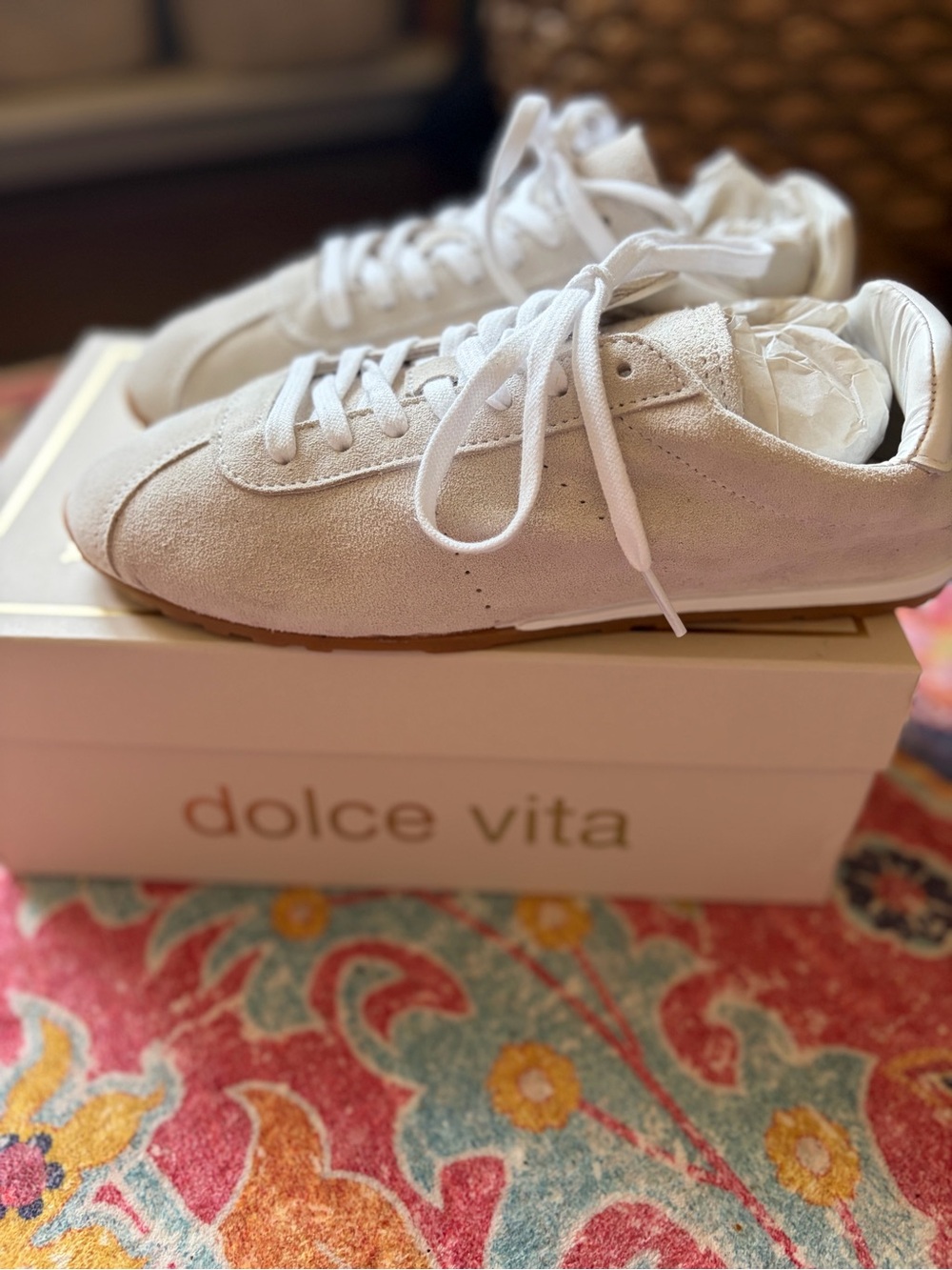 Dolce Vita Serina Sneakers Ivory Suede size 10, new in box